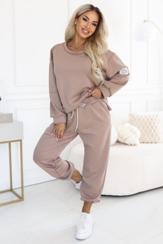 689-1 Komplet dresowy damski z bluzą oversize i spodniami z wiązaniem - cappuccino - UNI