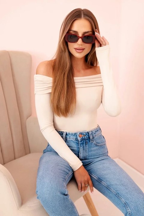 Bluzka body damska z długim rękawem i odkrytymi ramionami beżowa