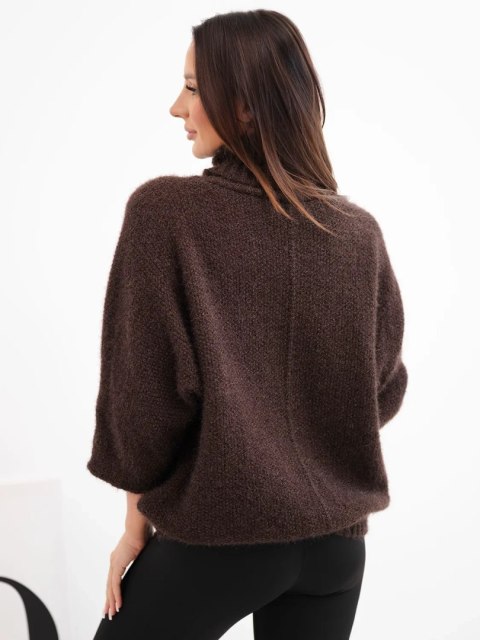 Sweter z golfem brązowy