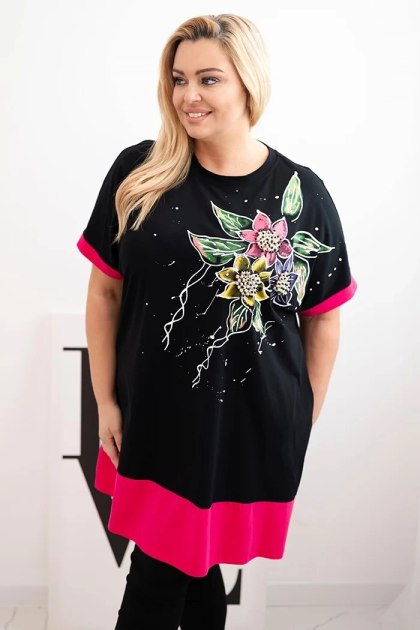 Bluzka damska Plus Size z kwiatowym wzorem i ozdobnymi perełkami fuksja