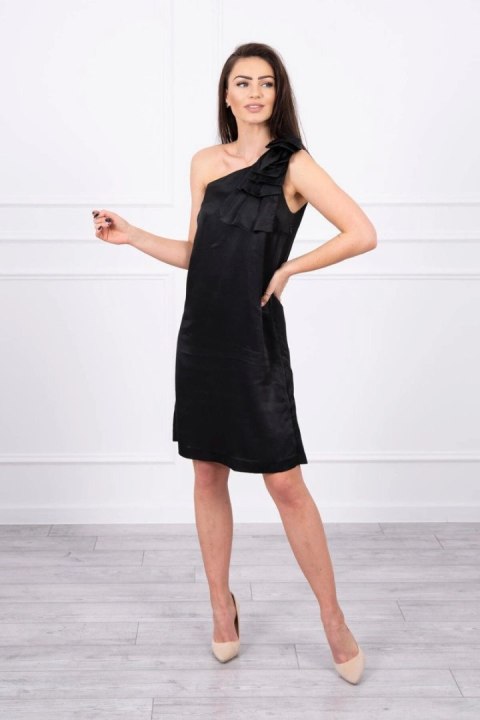 Elegancka czarna sukienka z ozdobną kokardą na ramieniu