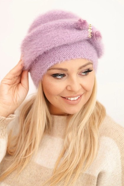 Czapka damska zimowa puszysta z ozdobą i futerkiem fioletowa
