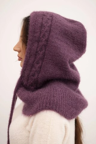 Czapka kaptur damski z wiązaniem i warkoczowym splotem ciemno fioletowa