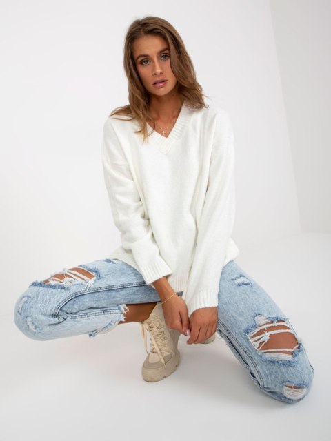 Ecru Klasyczny Dzianinowy Sweter RUE PARIS